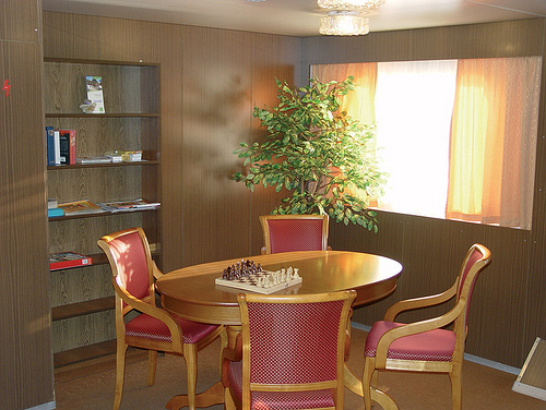 La tranquila Biblioteca del MS Zosima Shaskov CRUCERO MS ZOSIMA SHASHKOV RUSIA SAN PETersburgo